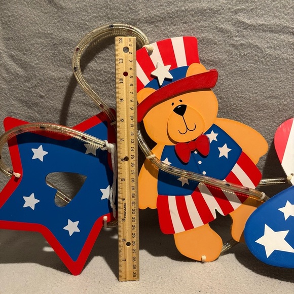 Avon Red White & Blue Lighted Accent Patriotic American Decoration Teddy Bear - Picture 2 of 4